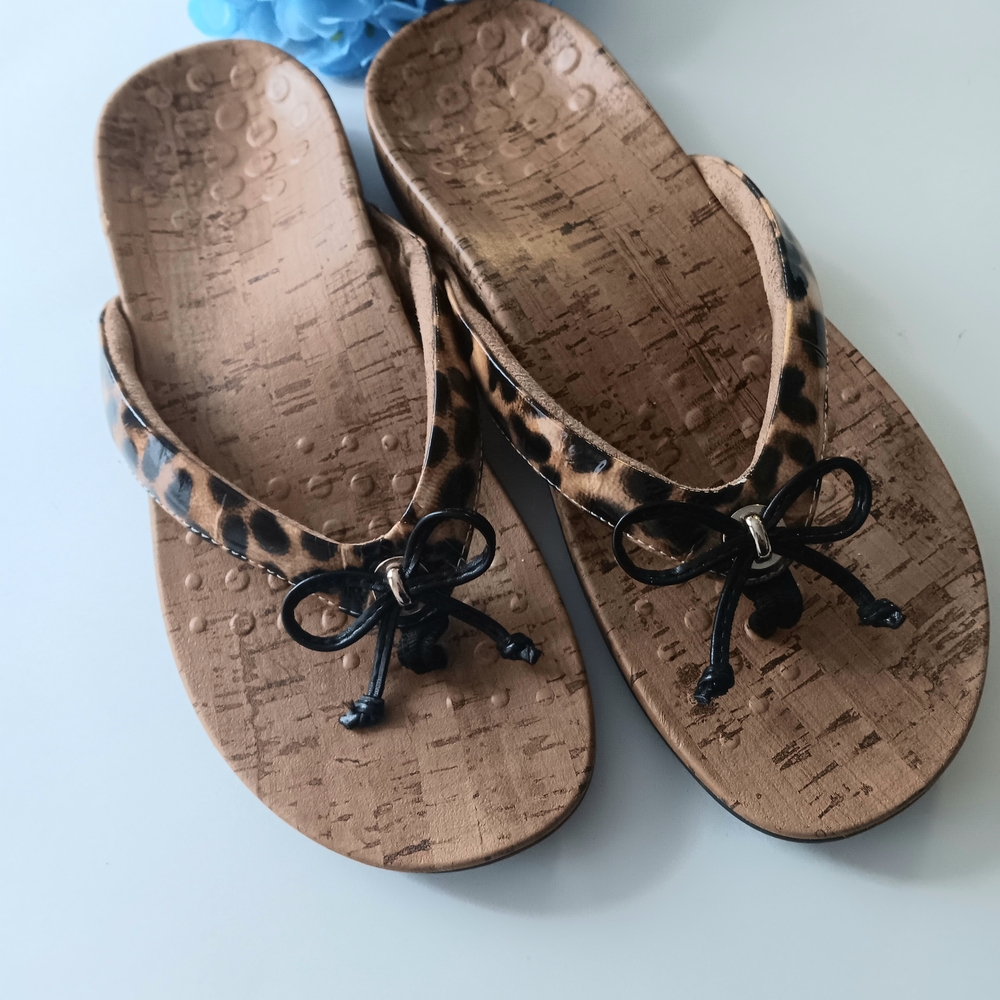 Vionic Leopard Sandals with Black Accent - Picture 2 of 8